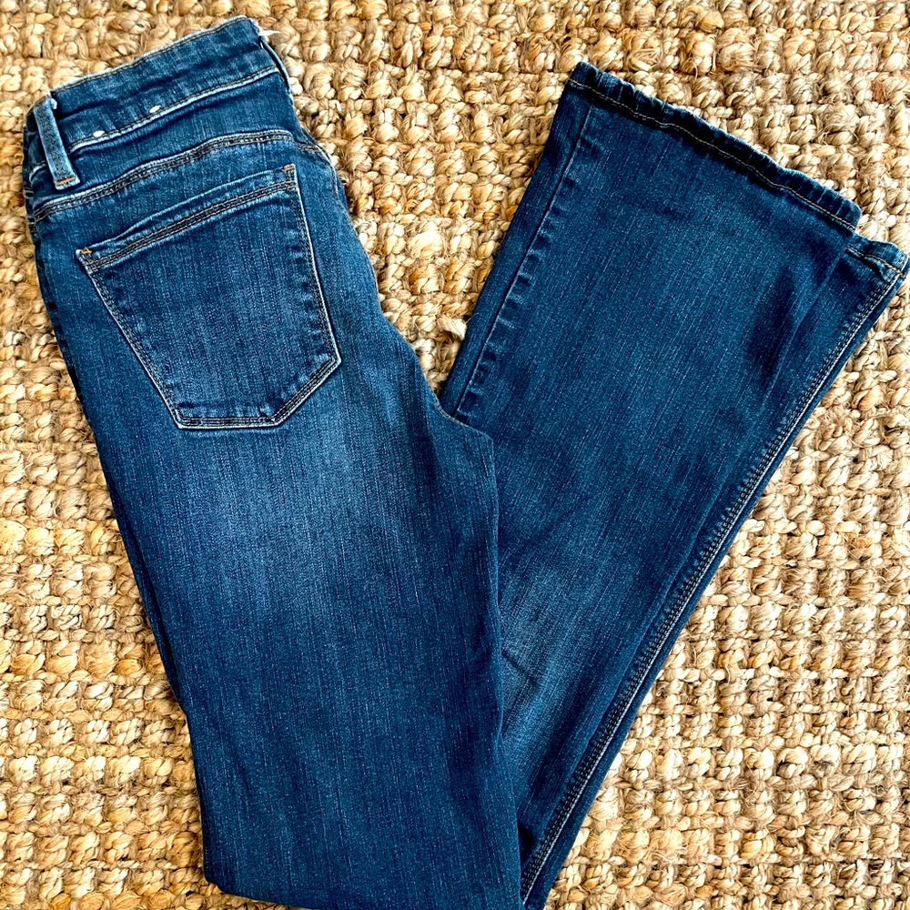 WHBM slim bootcut jeans size 2 GUC